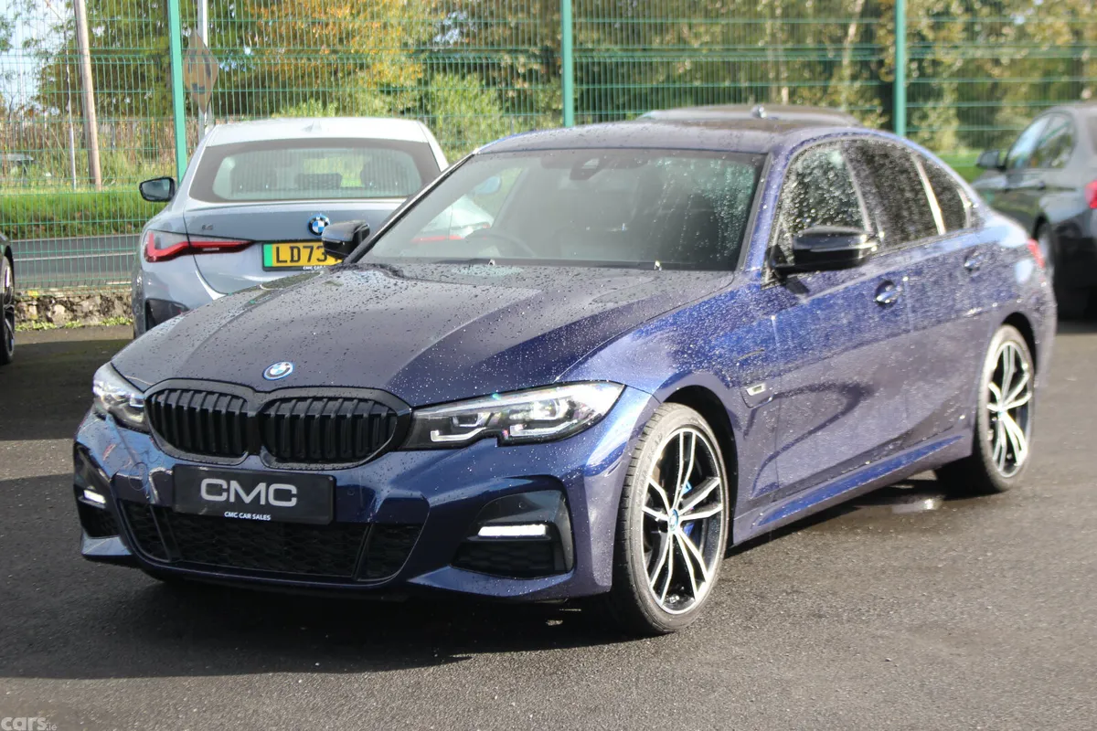 BMW 3-Series Saloon, Petrol Hybrid, 2022, Blue