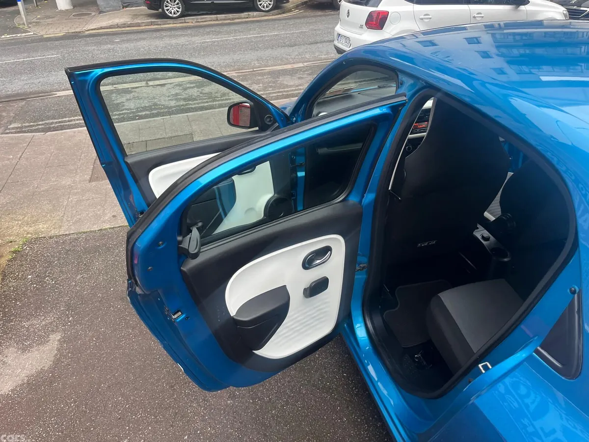 Renault Twingo Hatchback, Petrol, 2015, Blue
