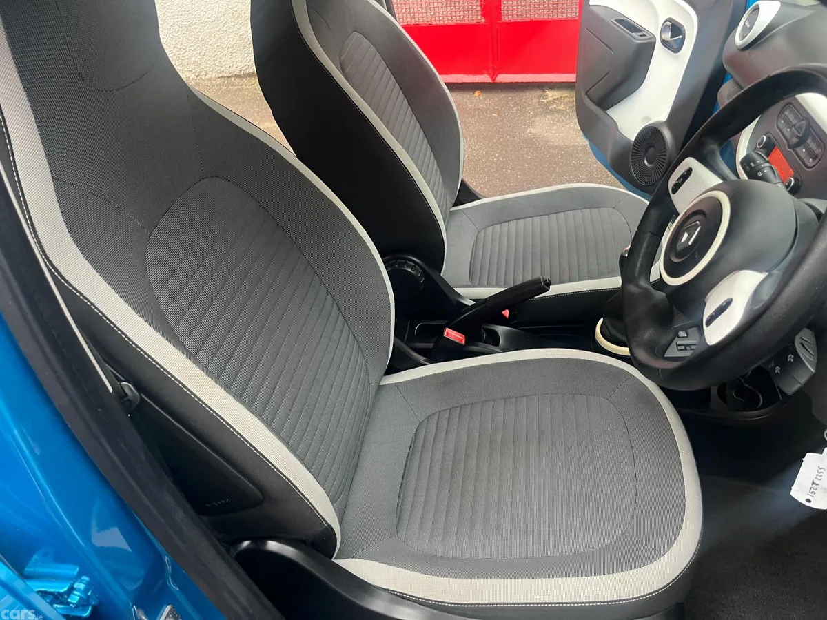 Renault Twingo Hatchback, Petrol, 2015, Blue