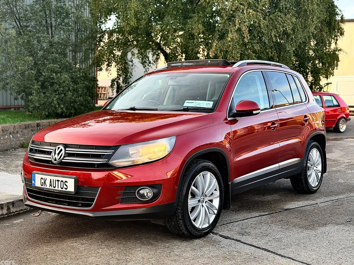 Volkswagen Tiguan SUV, Diesel, 2015, Red