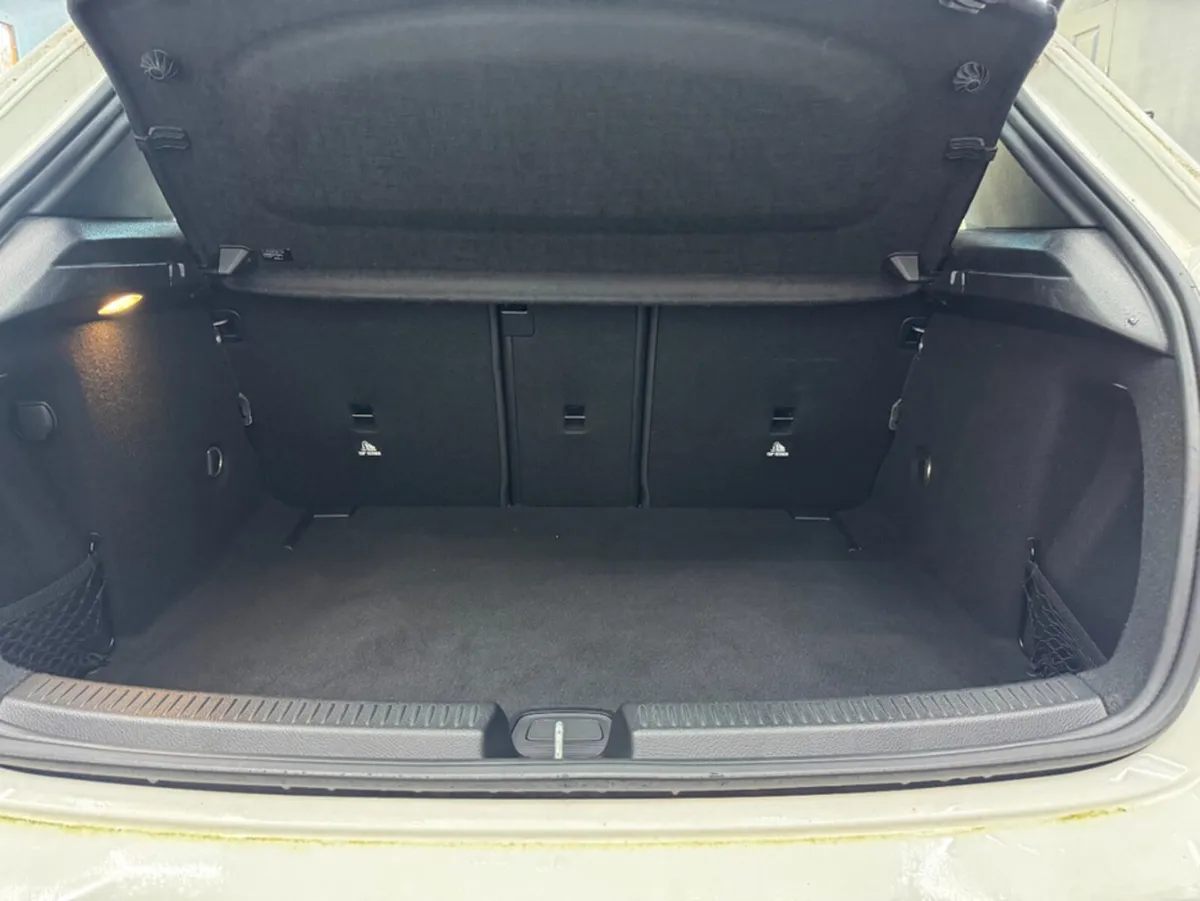 Mercedes-Benz A-Class Hatchback, Petrol, 2019, White