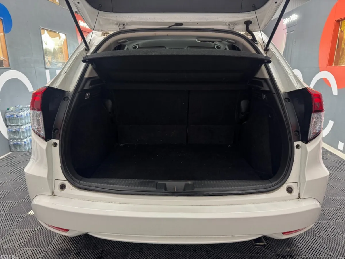 Honda Vezel SUV, Petrol, 2018, White