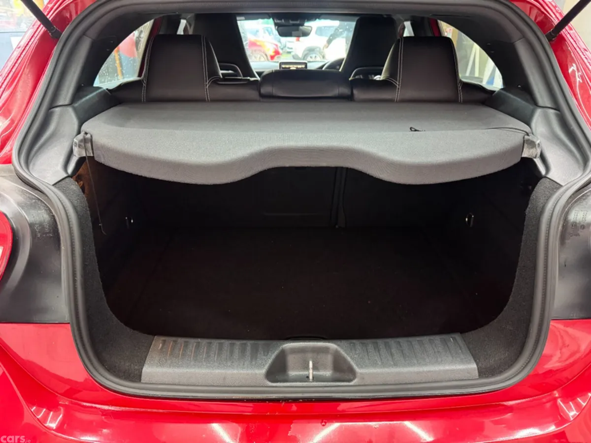 Mercedes-Benz A-Class Hatchback, Petrol, 2015, Red