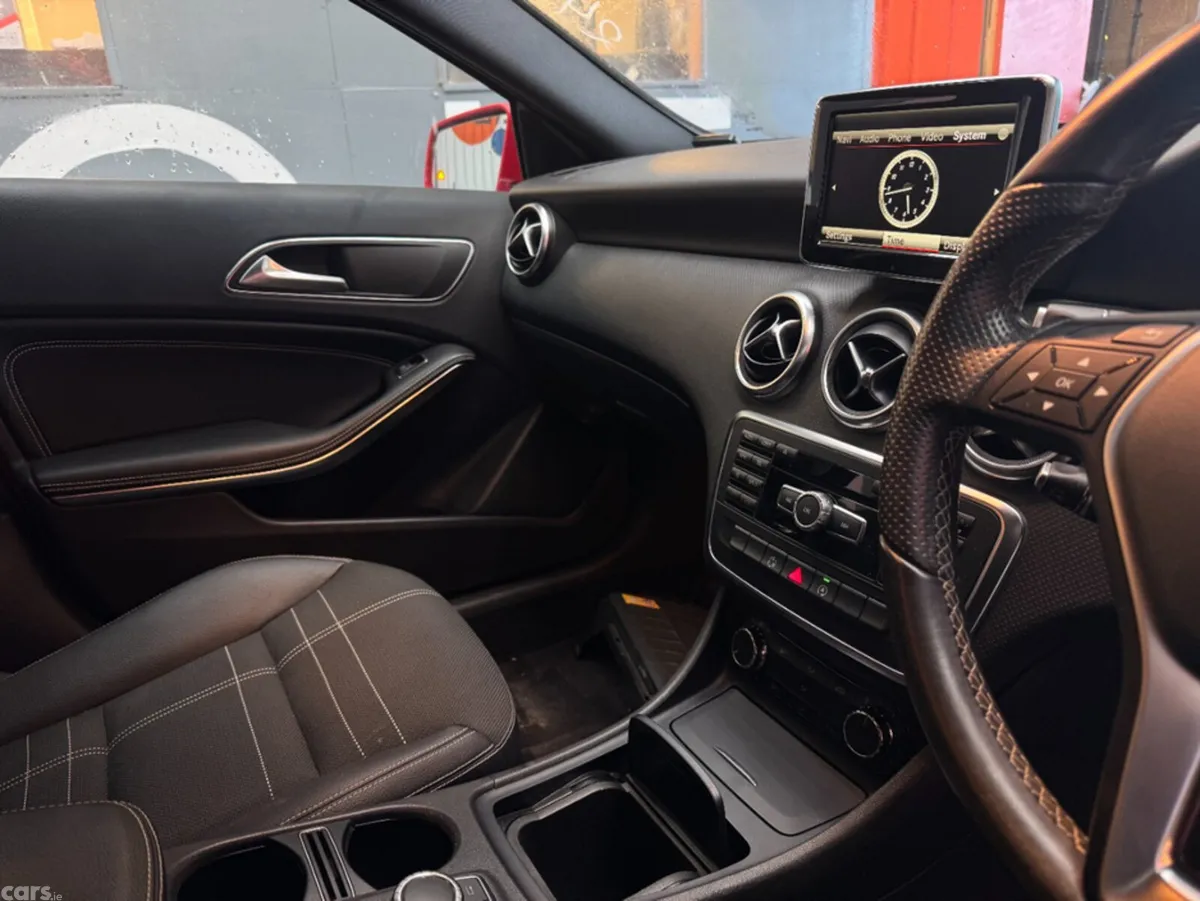 Mercedes-Benz A-Class Hatchback, Petrol, 2015, Red