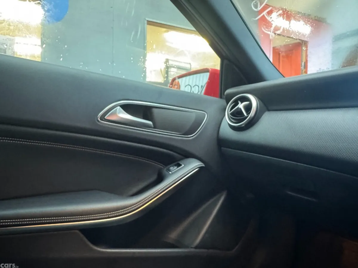 Mercedes-Benz A-Class Hatchback, Petrol, 2015, Red