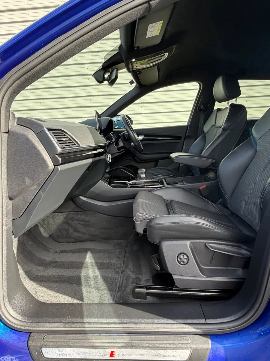 Audi Q5 SUV, Diesel, 2023, Blue