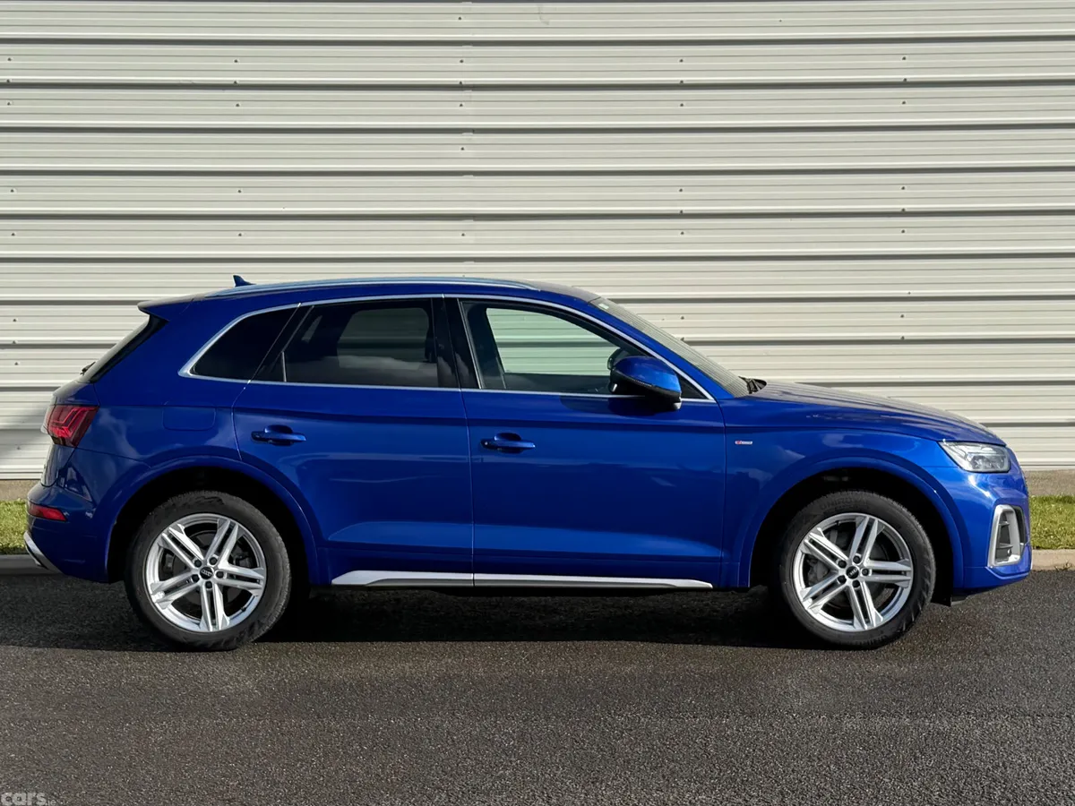 Audi Q5 SUV, Diesel, 2023, Blue