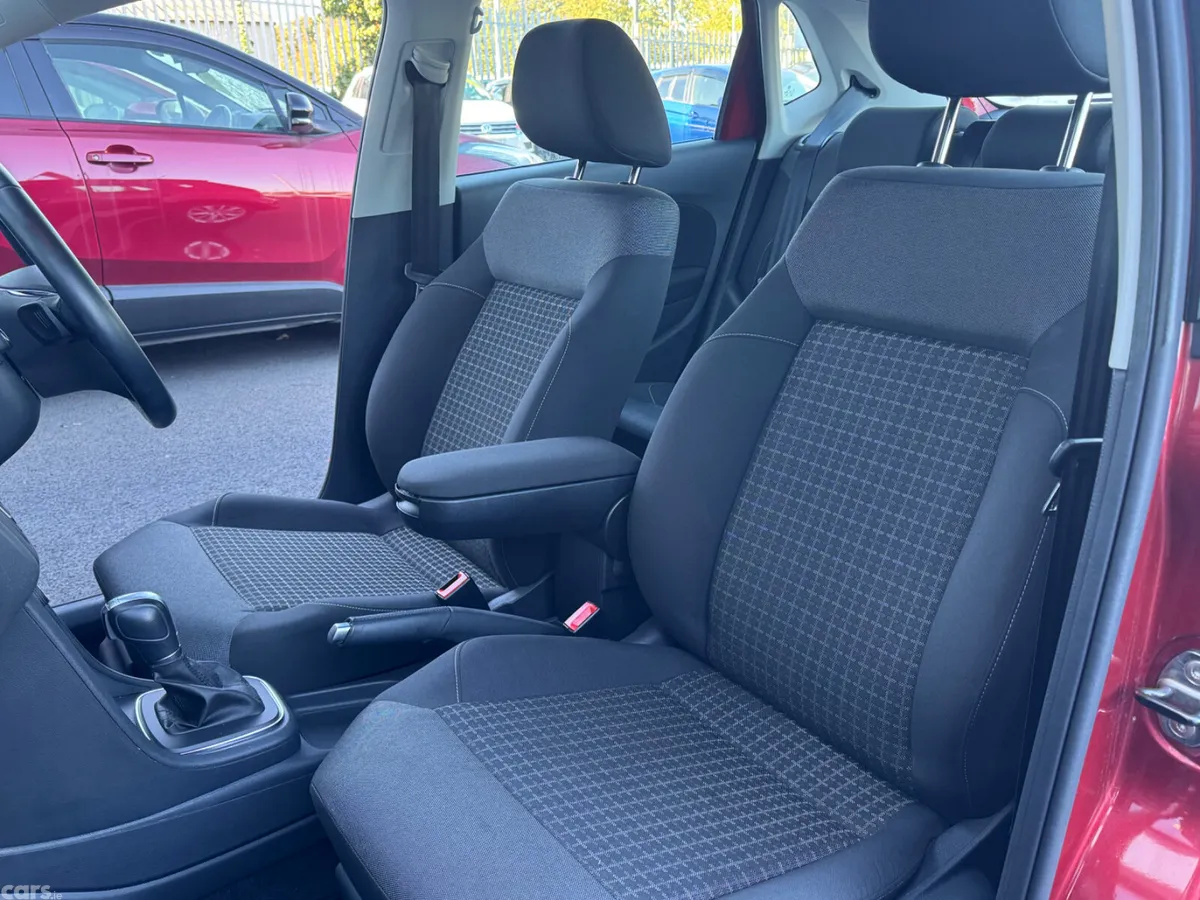 Volkswagen Polo Hatchback, Petrol, 2015, Red