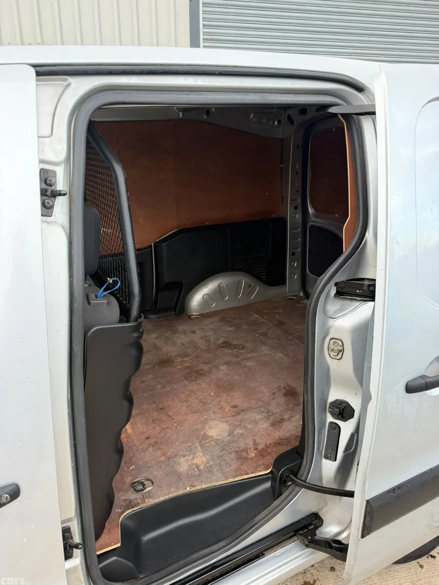 Peugeot Partner MPV, Diesel, 2018, Silver