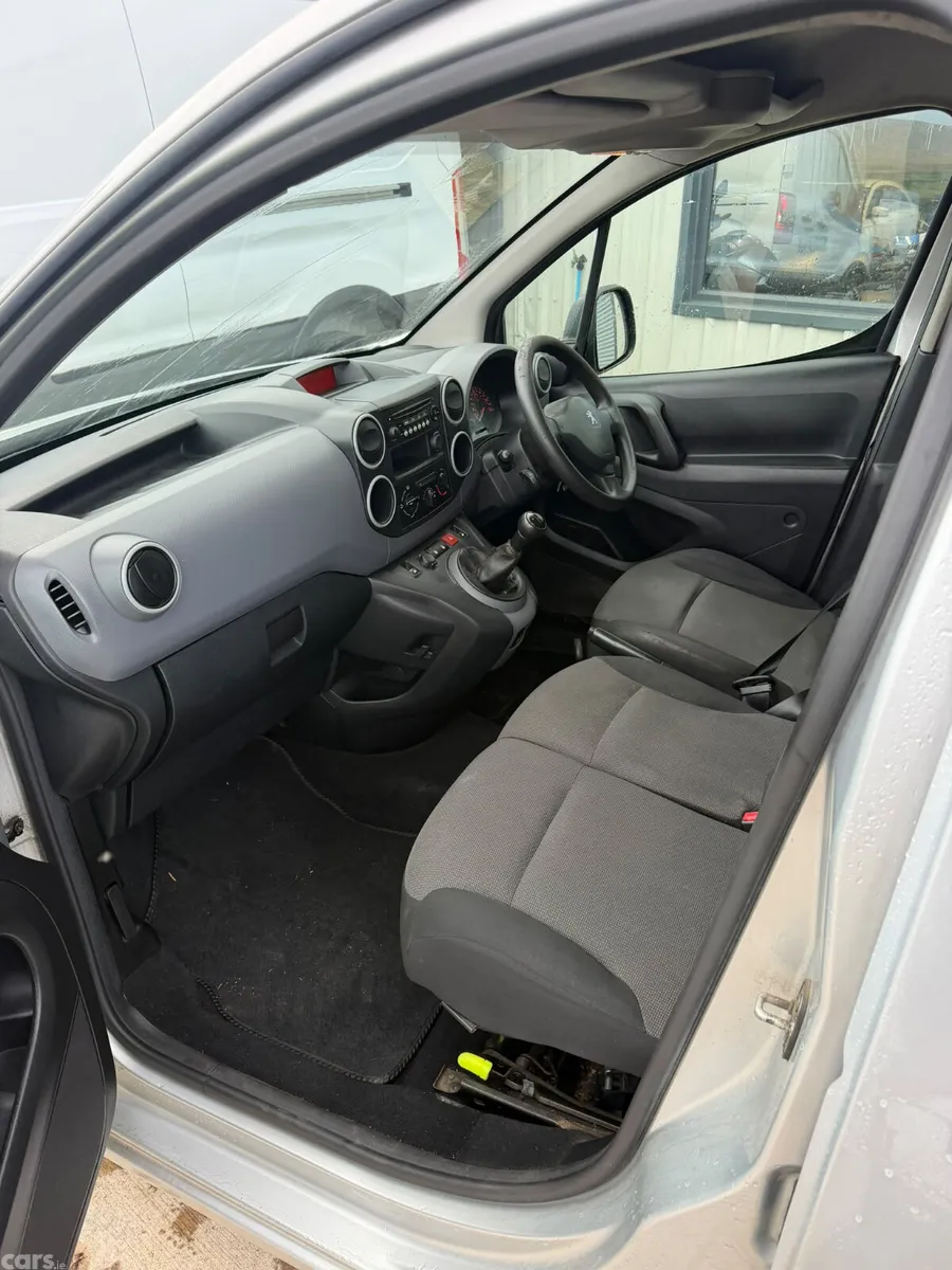 Peugeot Partner MPV, Diesel, 2018, Silver