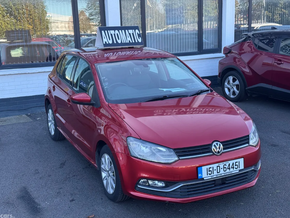 Volkswagen Polo Hatchback, Petrol, 2015, Red