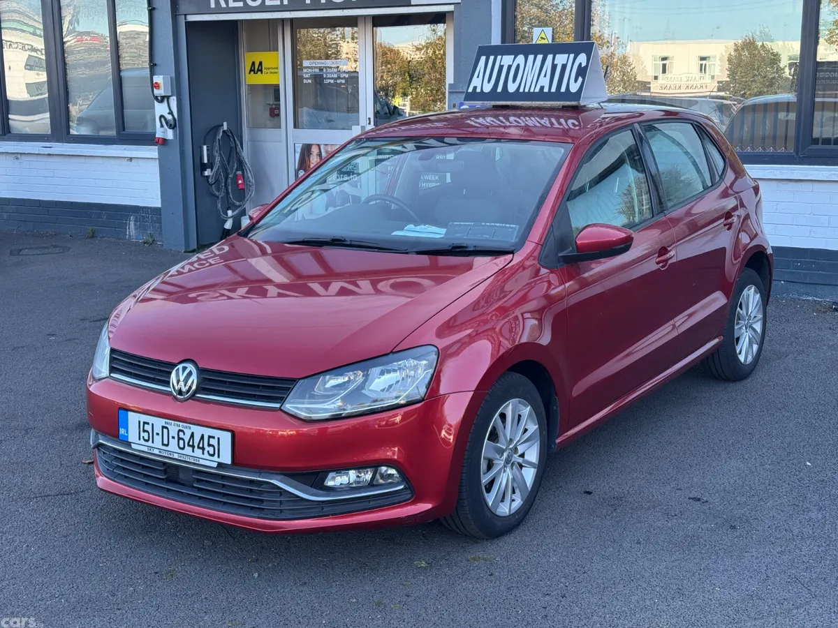 Volkswagen Polo Hatchback, Petrol, 2015, Red