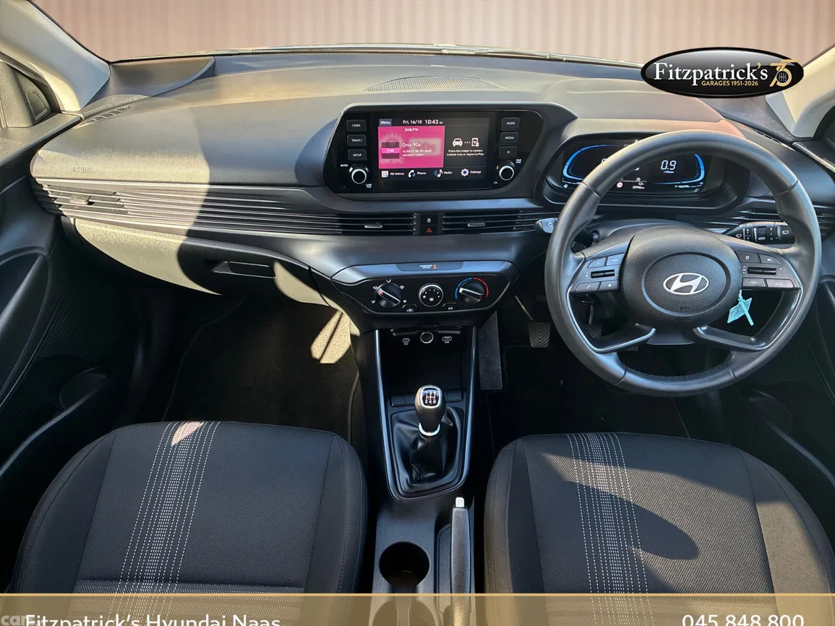Hyundai i20 Hatchback, Petrol, 2024, Blue