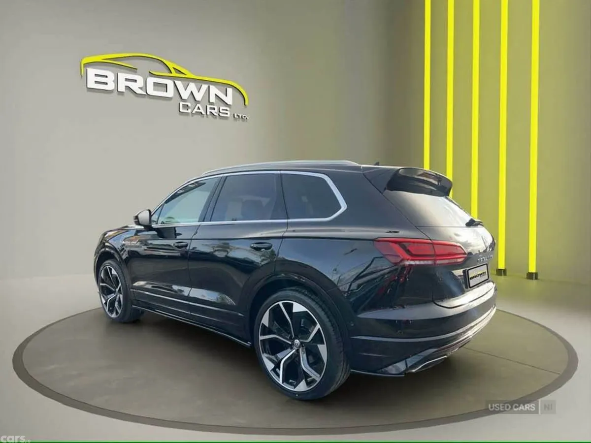 Volkswagen Touareg SUV, Diesel, 2019, Black