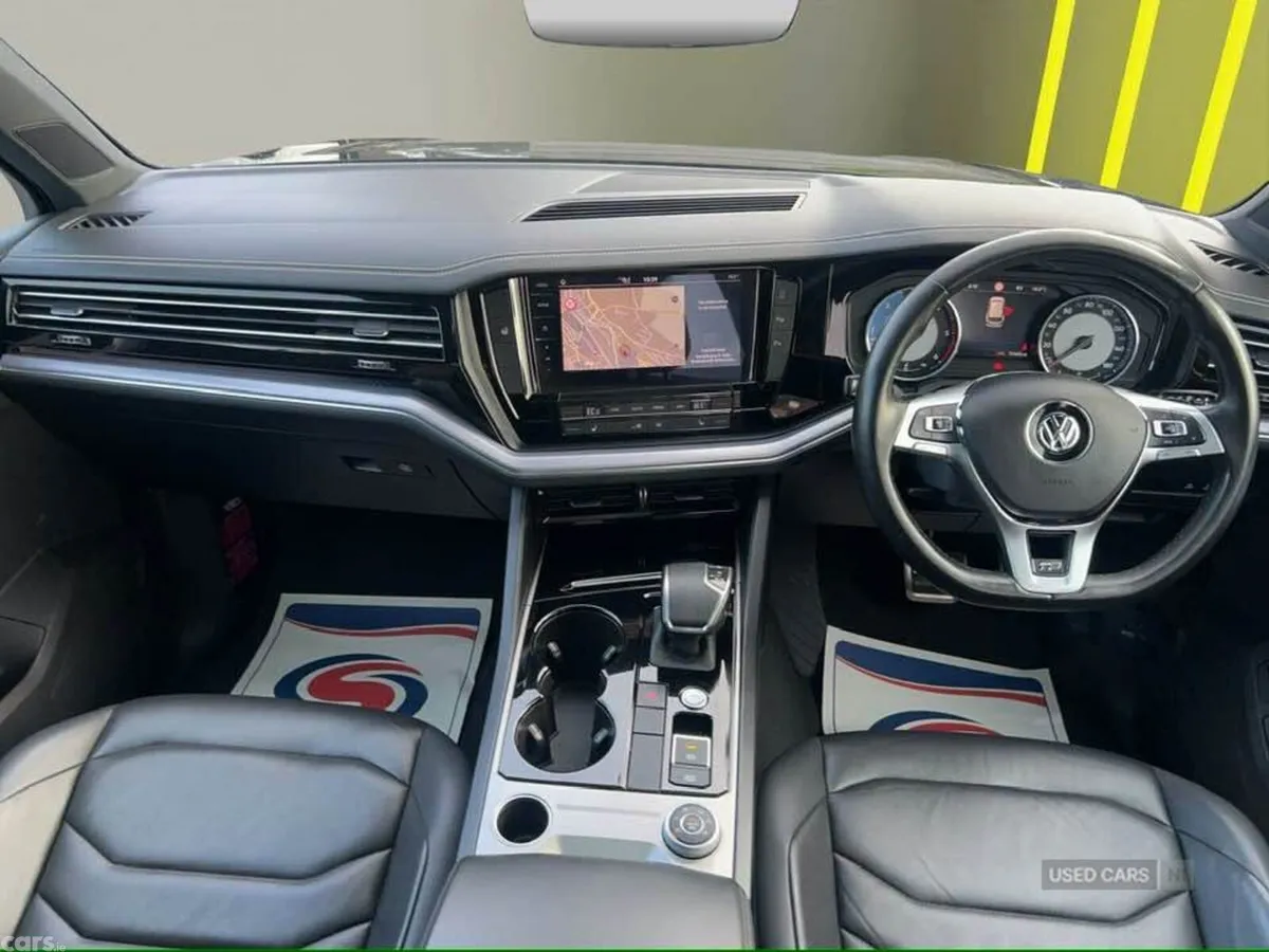 Volkswagen Touareg SUV, Diesel, 2019, Black