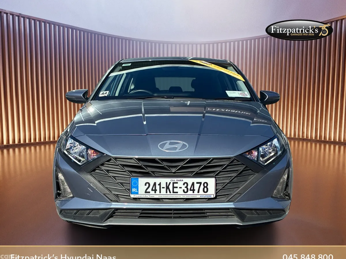Hyundai i20 Hatchback, Petrol, 2024, Blue