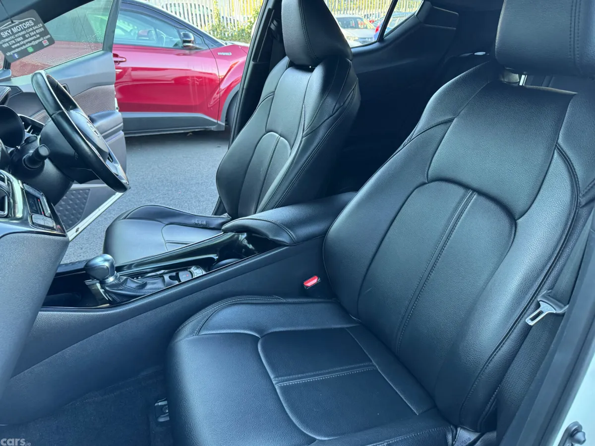 Toyota C-HR Hatchback, Petrol Hybrid, 2017, White