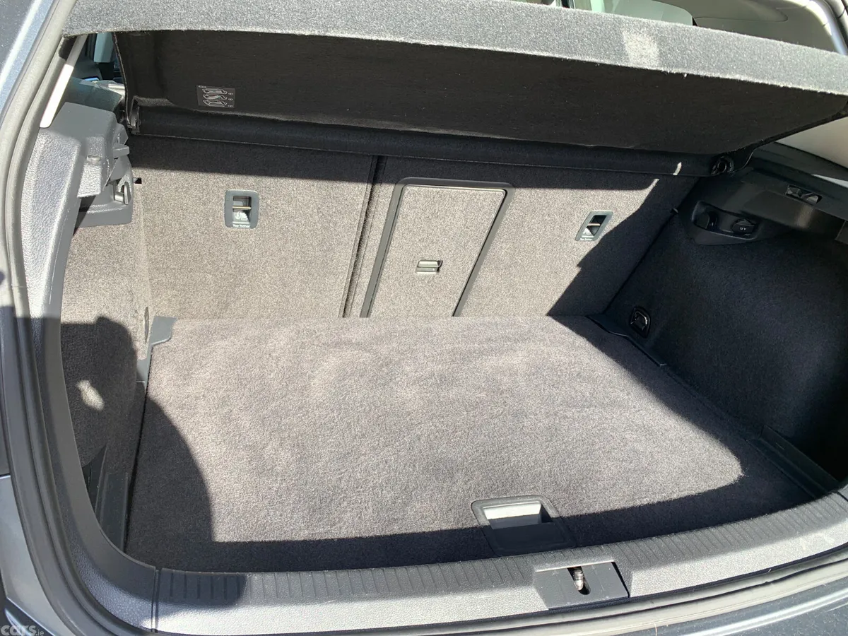 Volkswagen Golf Hatchback, Diesel, 2017, Grey