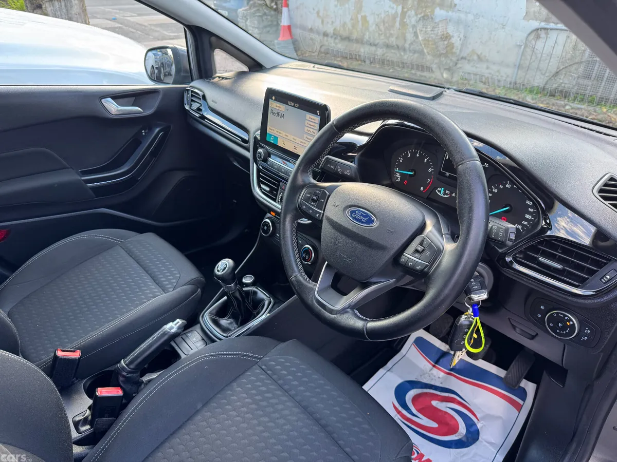 Ford Fiesta Hatchback, Petrol, 2018, Grey