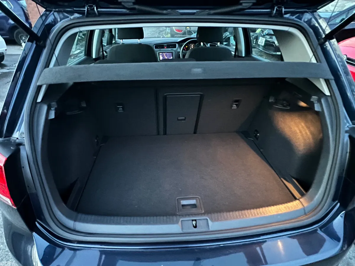 Volkswagen Golf Hatchback, Petrol, 2013, Blue
