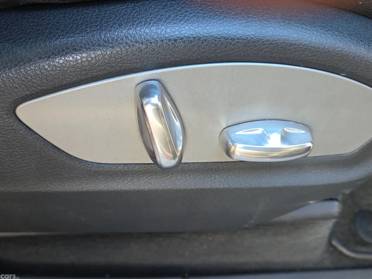 Porsche Cayenne SUV, Diesel, 2012, Grey