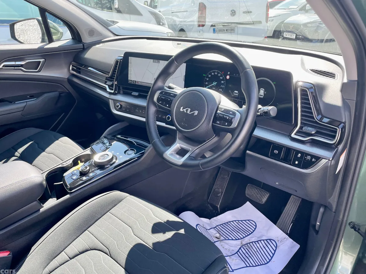 Kia Sportage SUV, Petrol Plug-in Hybrid, 2024, Green