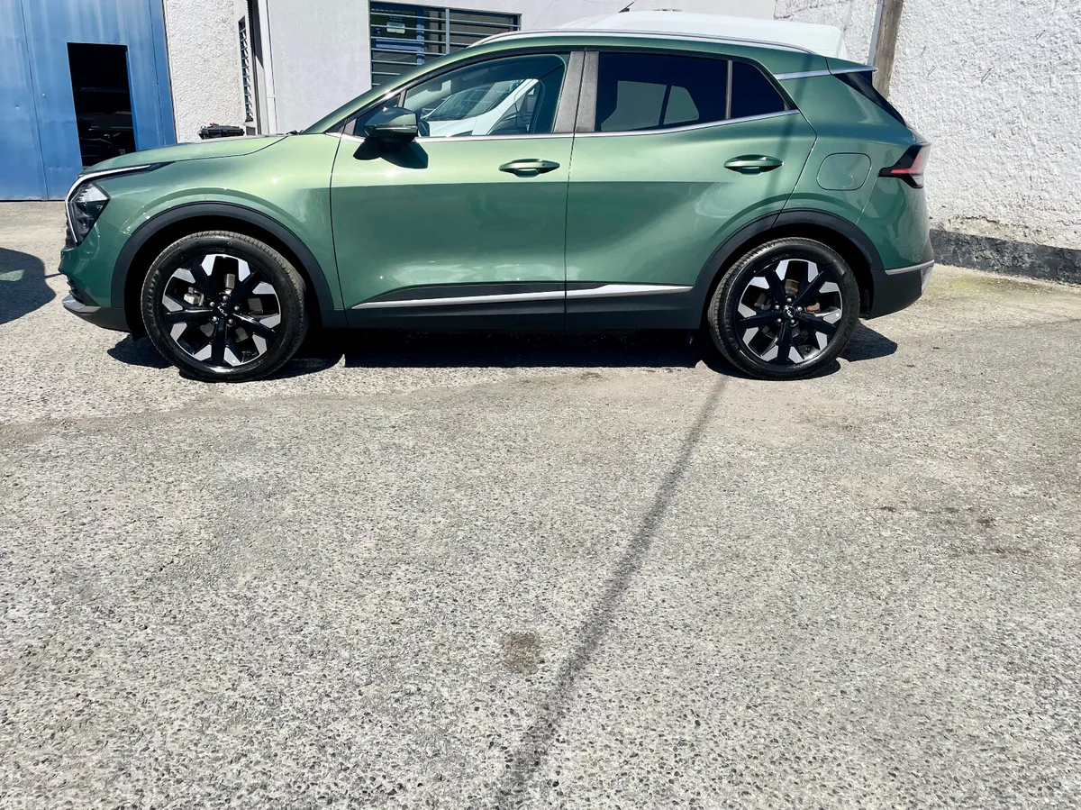 Kia Sportage SUV, Petrol Plug-in Hybrid, 2024, Green