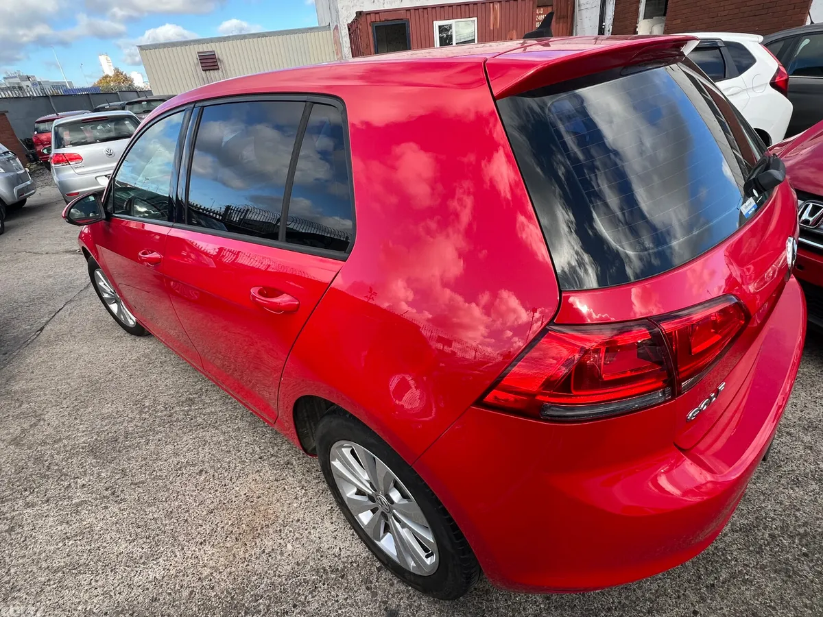 Volkswagen Golf Hatchback, Petrol, 2014, Red