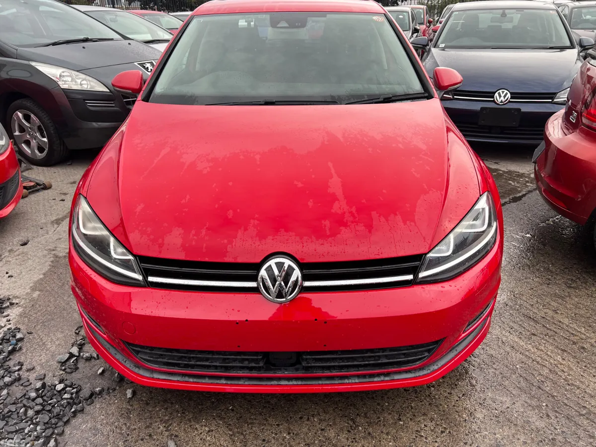 Volkswagen Golf Hatchback, Petrol, 2014, Red