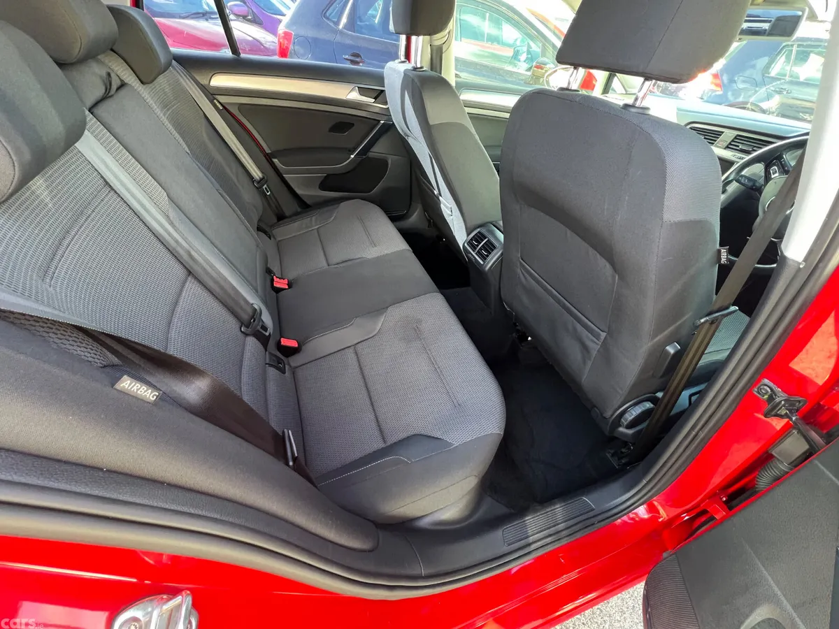 Volkswagen Golf Hatchback, Petrol, 2014, Red