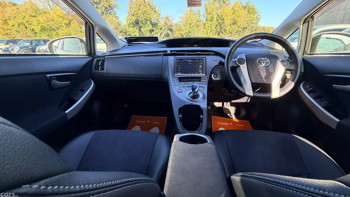 Toyota Prius Hatchback, Petrol Hybrid, 2014, White