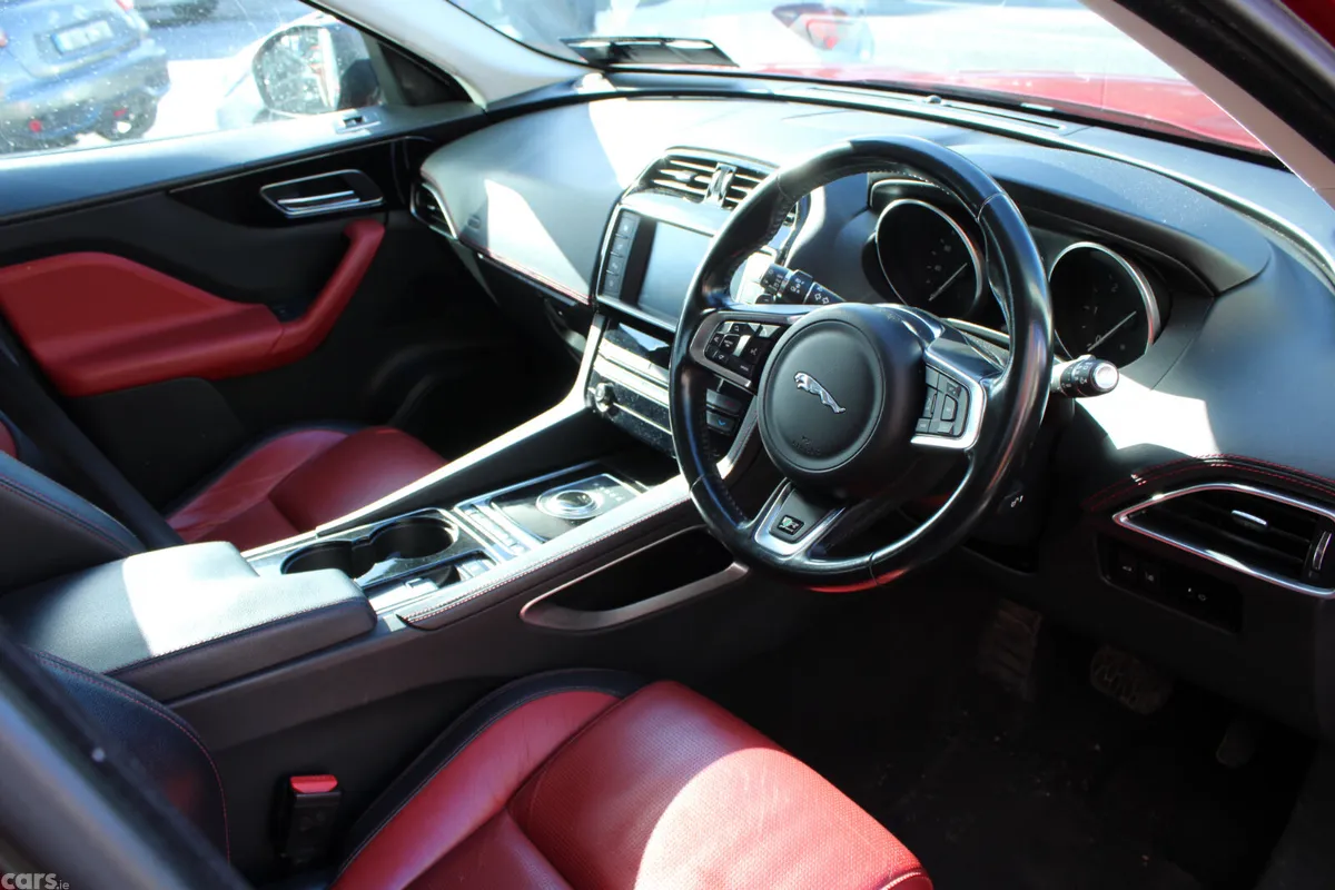 Jaguar F-Pace SUV, Diesel, 2017, Red