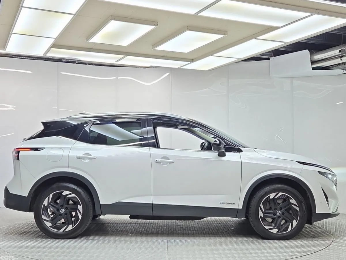 Nissan Qashqai MPV, Petrol Hybrid, 2025, White