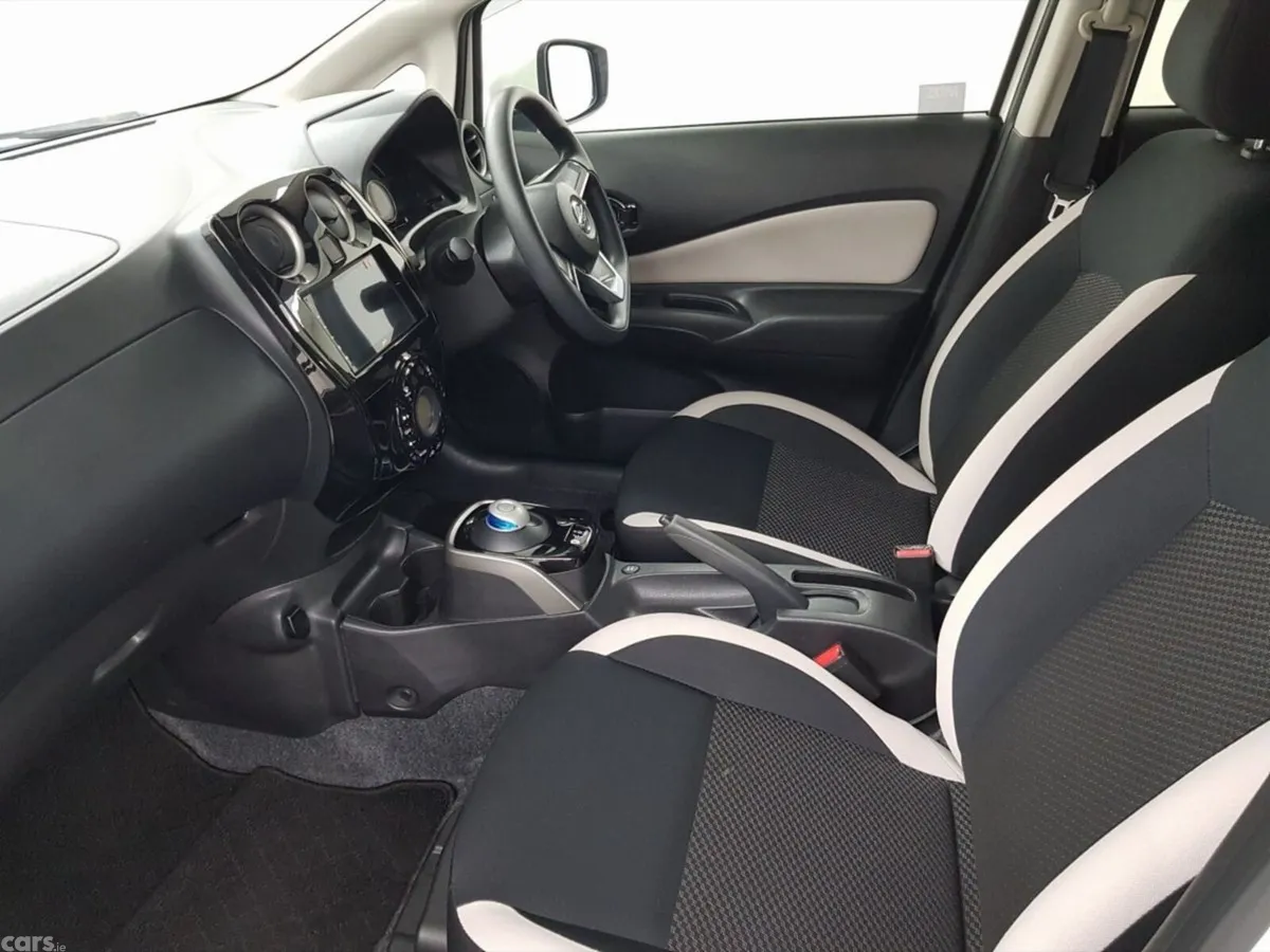 Nissan Note SUV, Petrol Hybrid, 2021, White