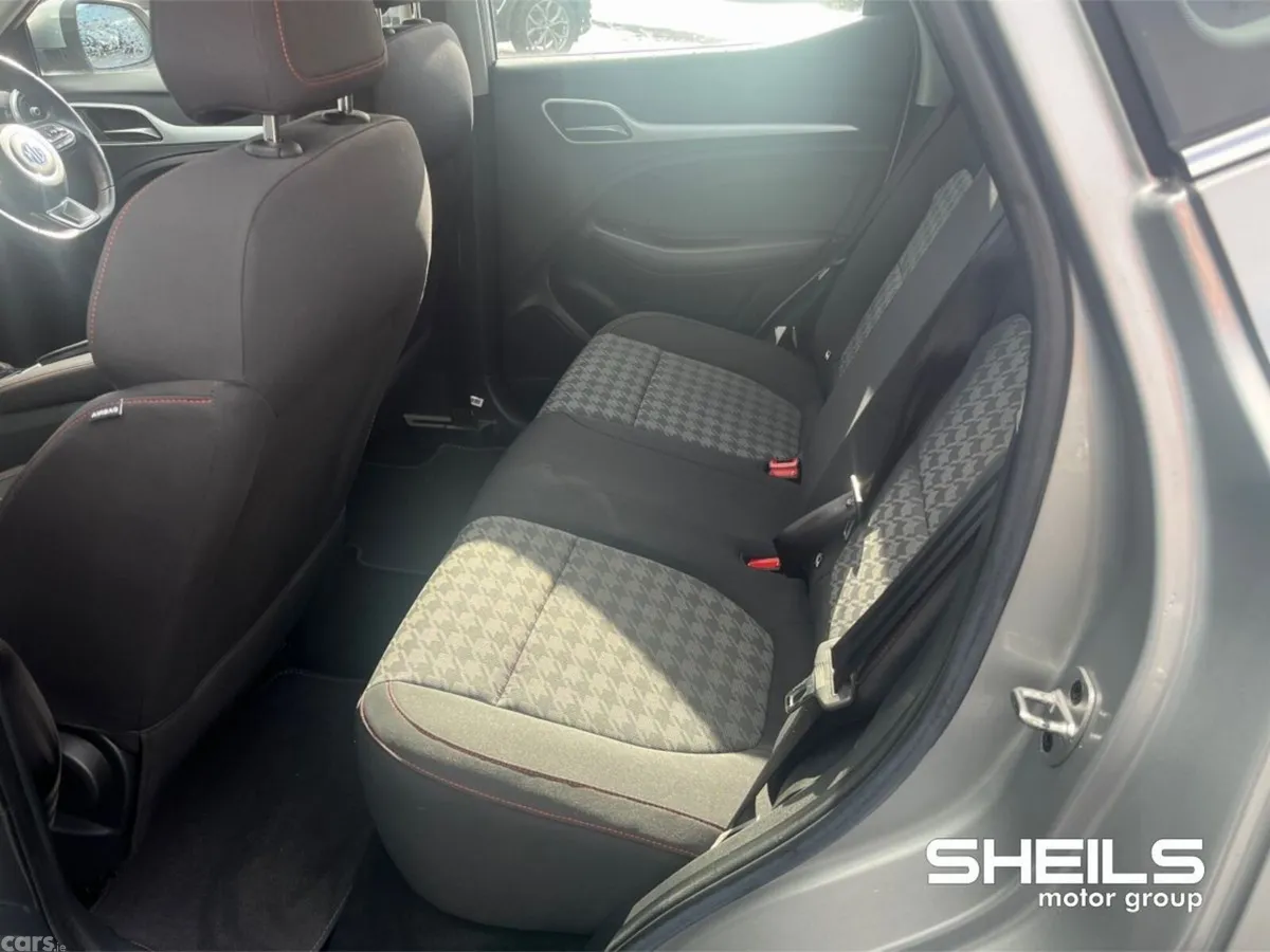 MG ZS Hatchback, Electric, 2022, Silver