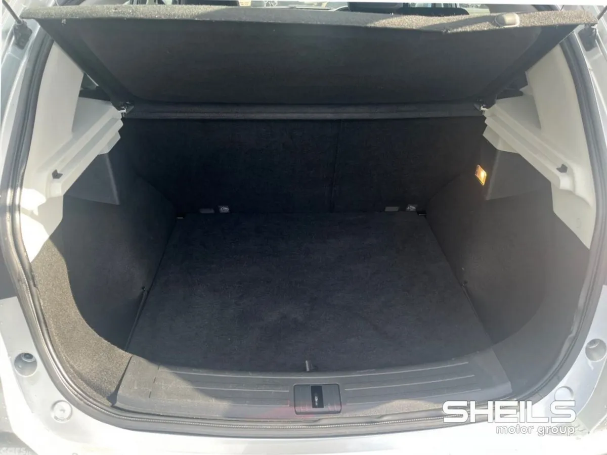 MG ZS Hatchback, Electric, 2022, Silver