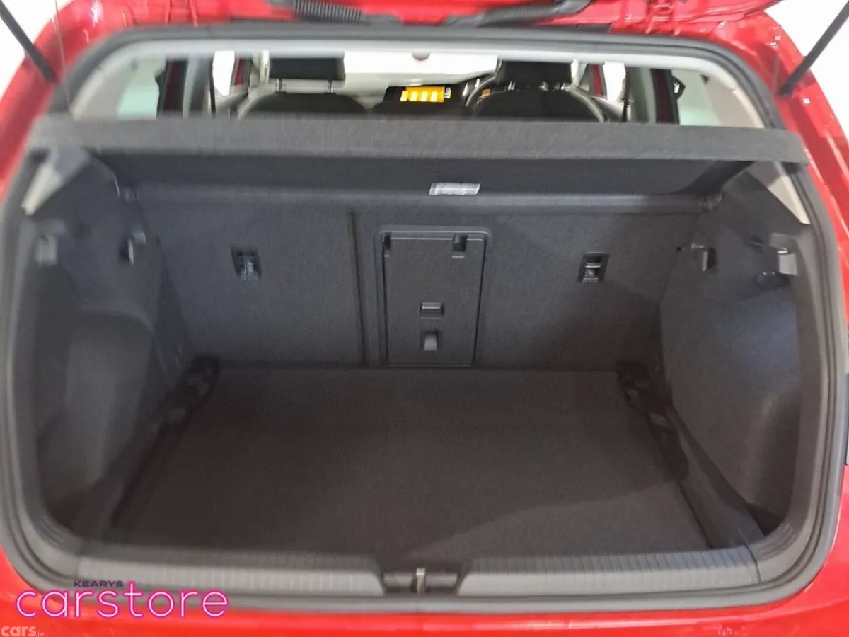 Volkswagen Golf Hatchback, Petrol, 2021, Red