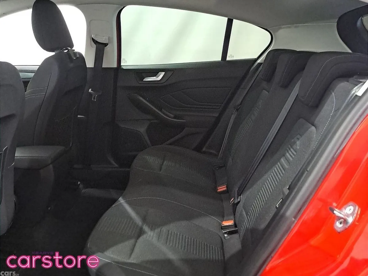 Ford Focus Hatchback, Diesel, 2021, Red