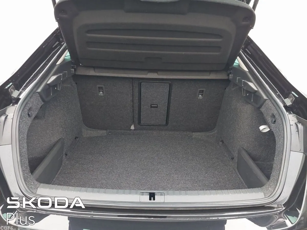 Skoda Octavia Saloon, Diesel, 2026, Black