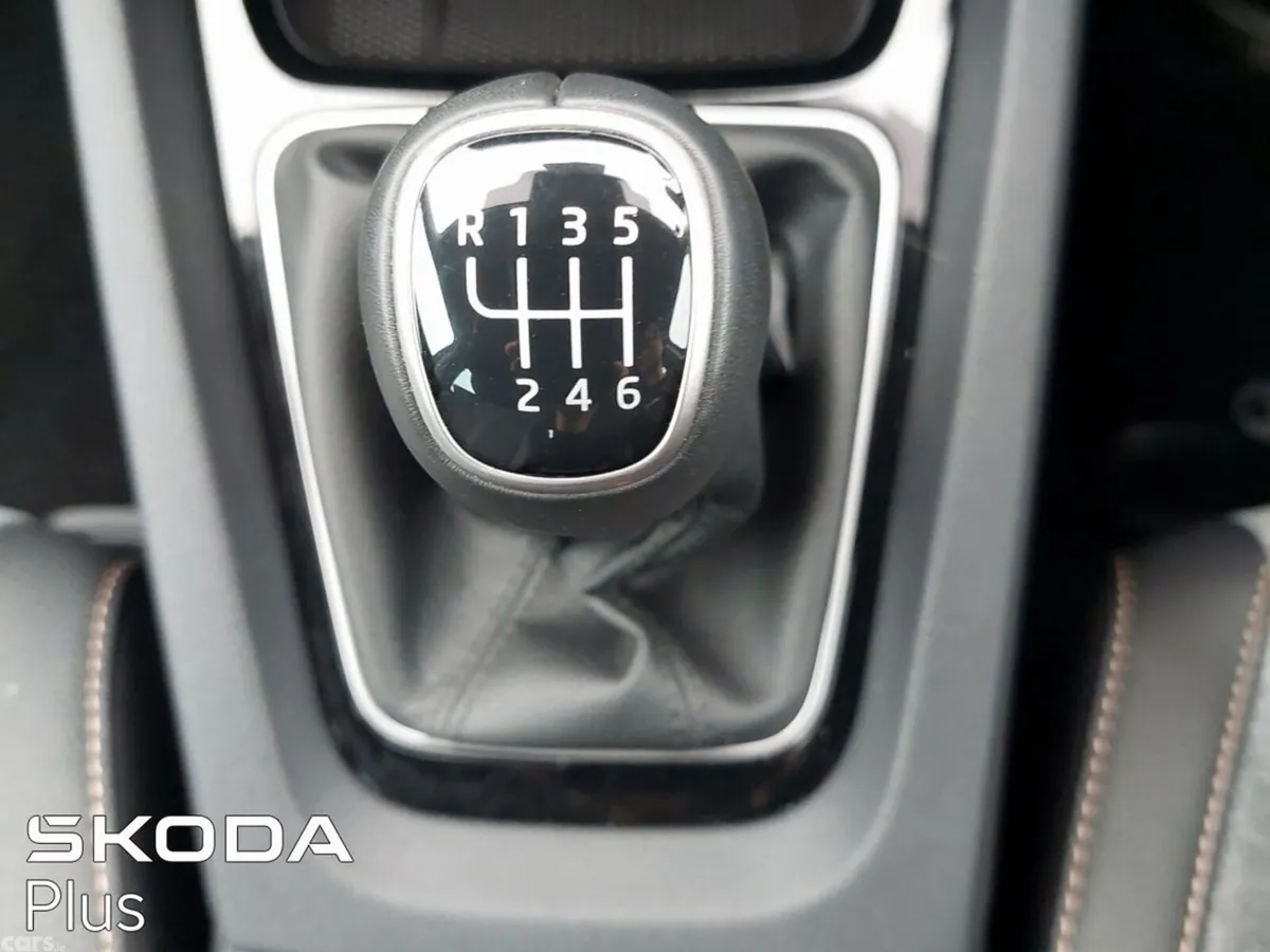 Skoda Octavia Saloon, Diesel, 2026, Black