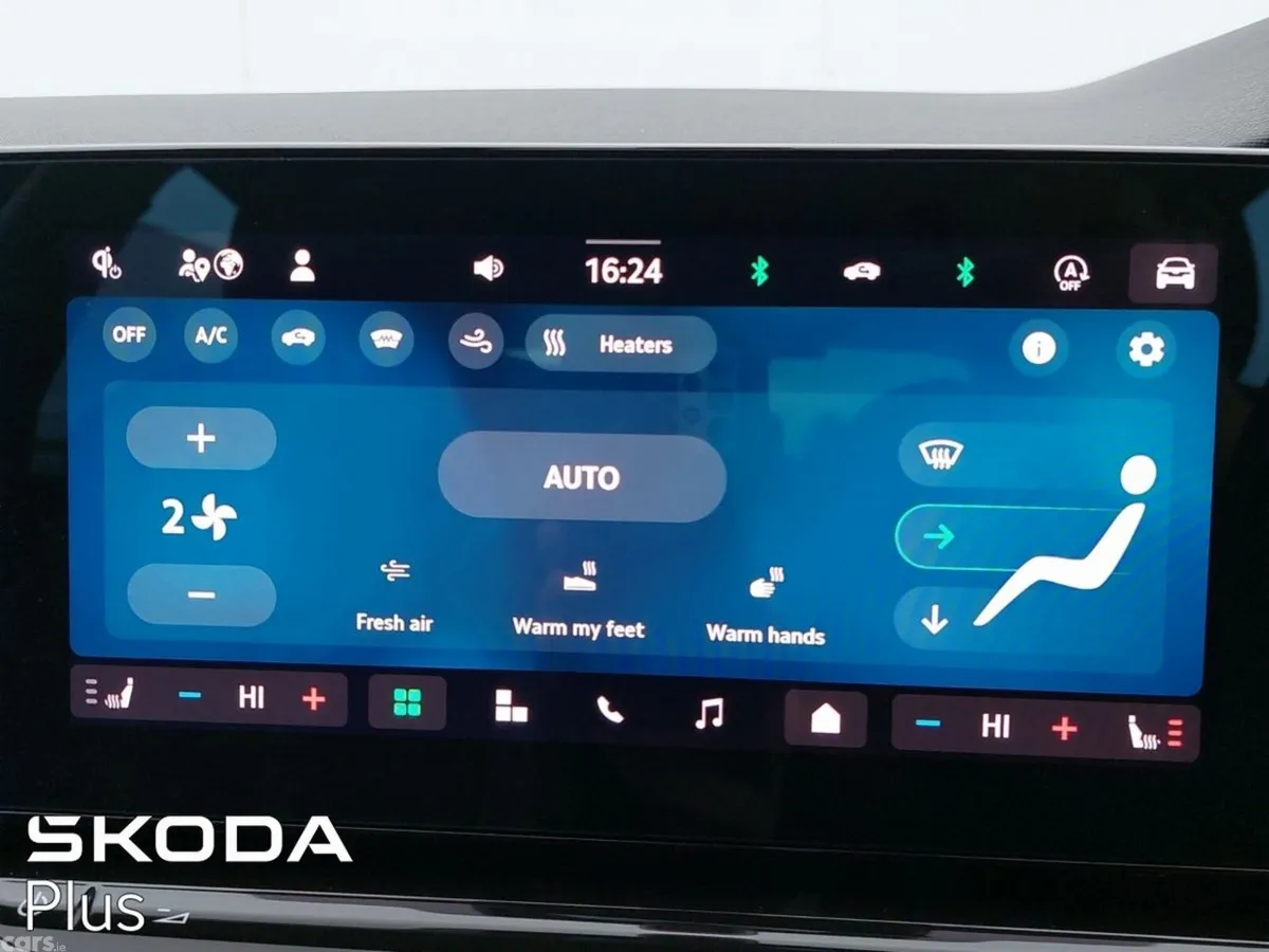 Skoda Octavia Saloon, Diesel, 2026, Black