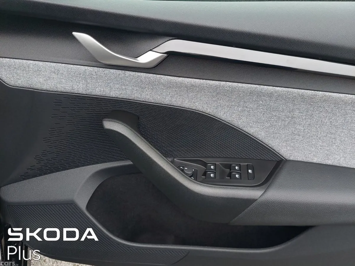 Skoda Octavia Saloon, Diesel, 2026, Black