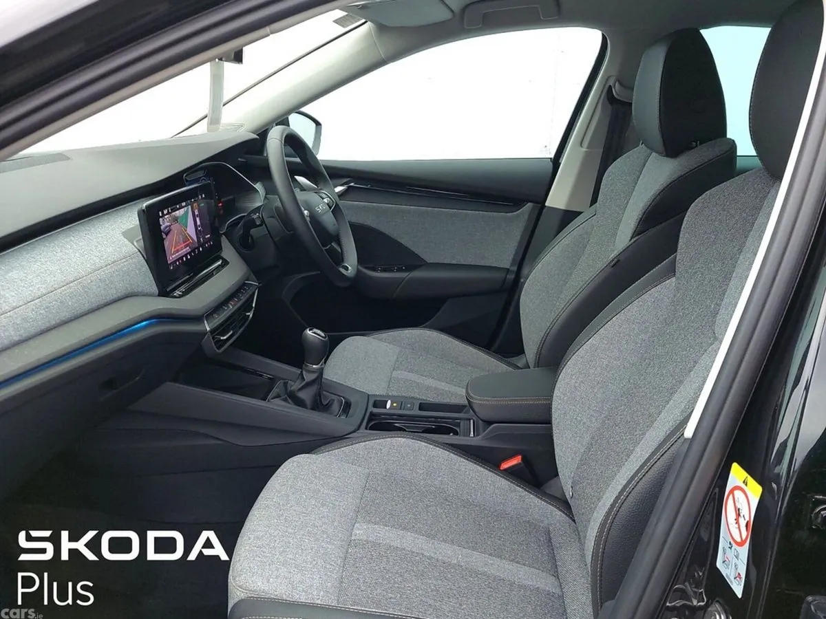 Skoda Octavia Saloon, Diesel, 2026, Black