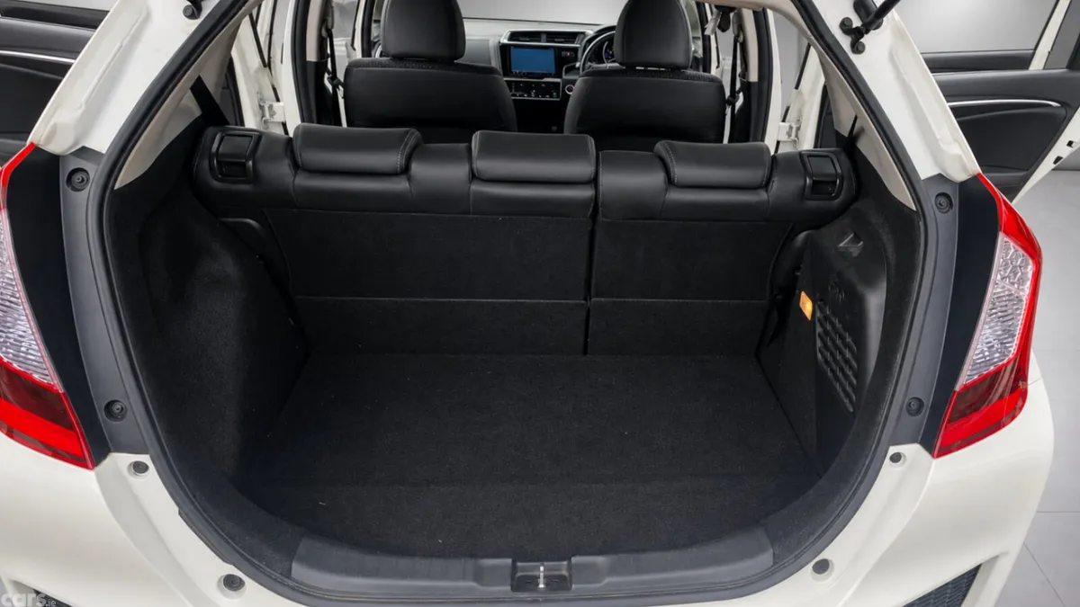 Honda Fit Hatchback, Petrol Hybrid, 2014, White