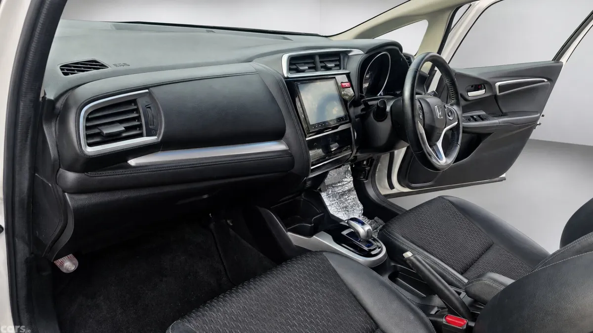 Honda Fit Hatchback, Petrol Hybrid, 2014, White