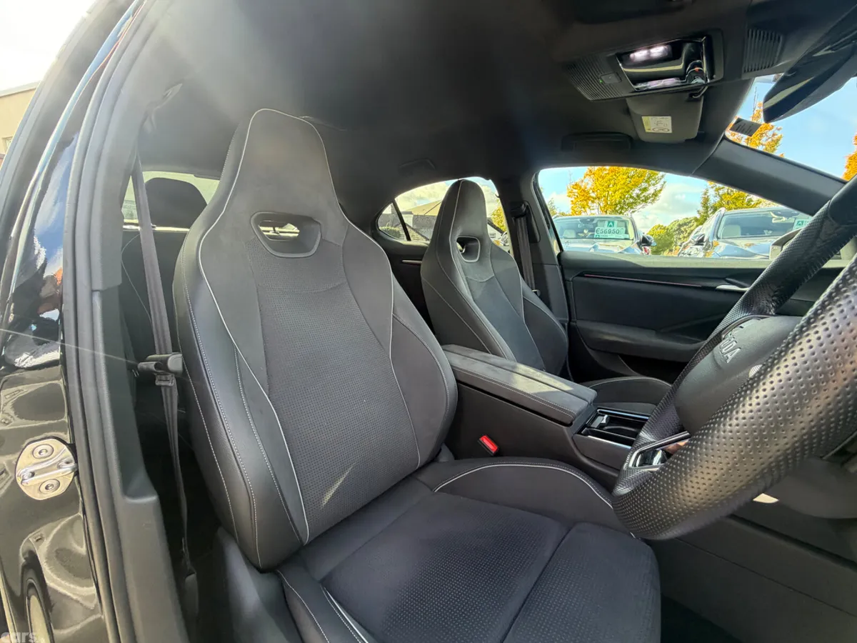 Skoda Superb Saloon, Diesel, 2025, Black