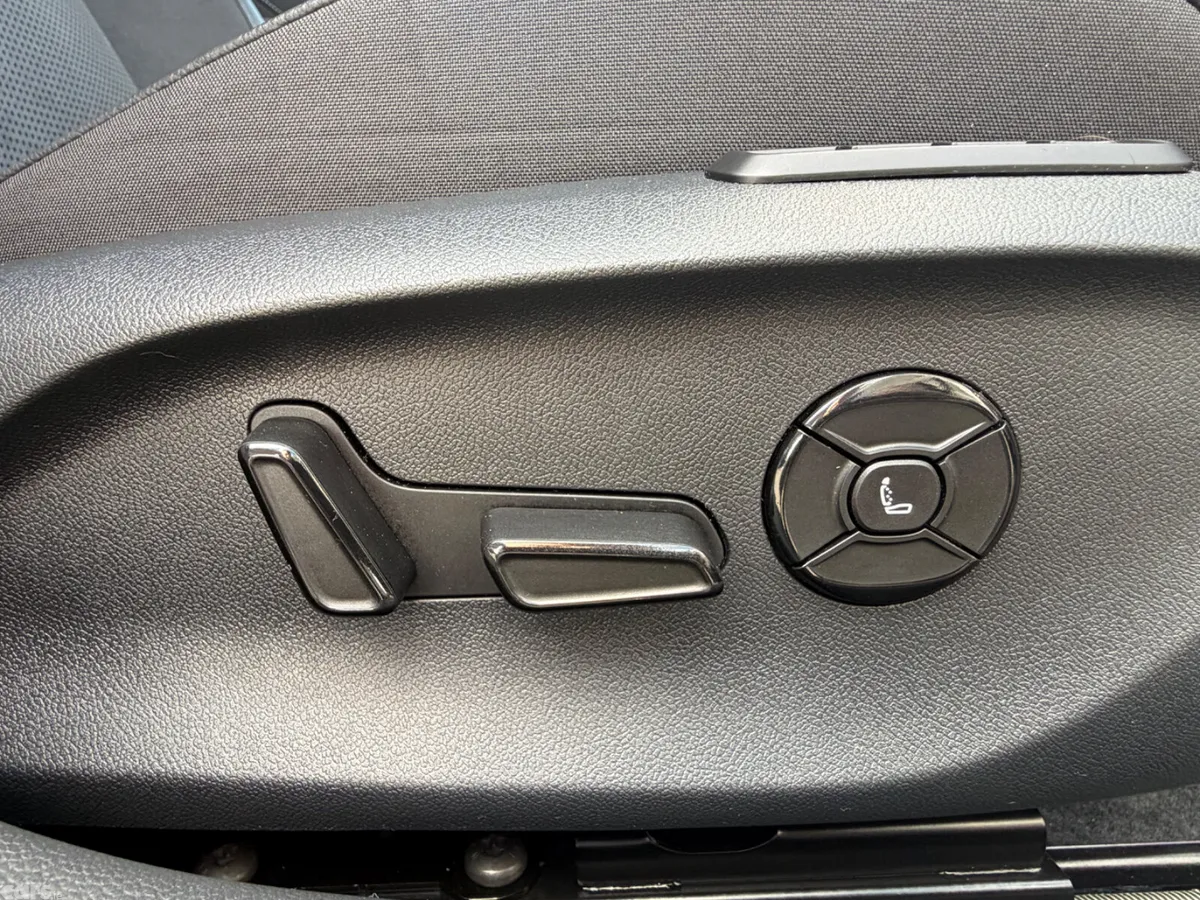 Skoda Superb Saloon, Diesel, 2025, Black
