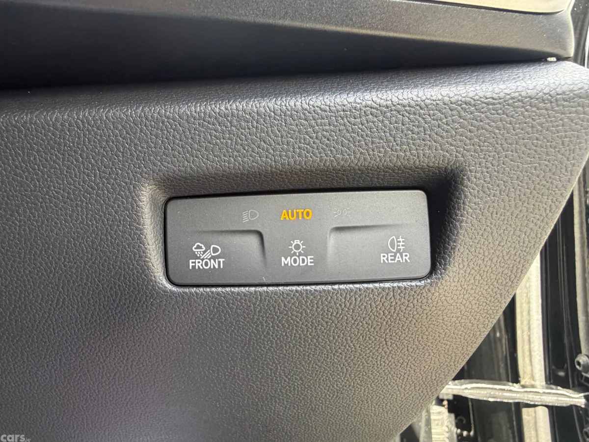 Skoda Superb Saloon, Diesel, 2025, Black