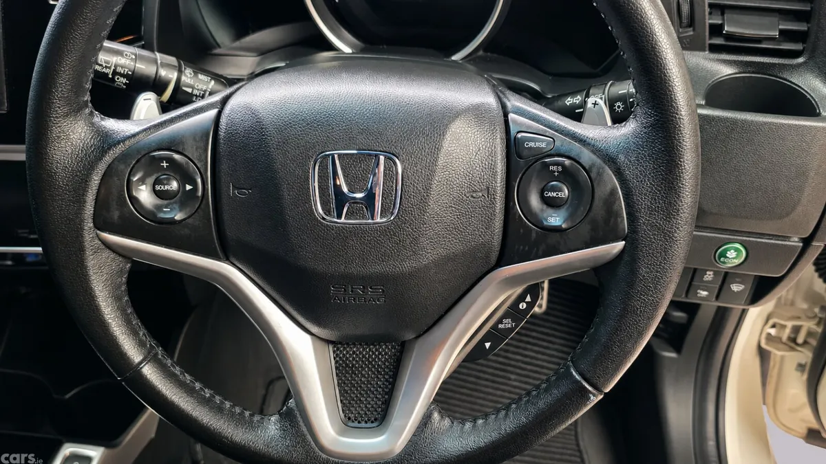 Honda Fit Hatchback, Petrol Hybrid, 2014, White