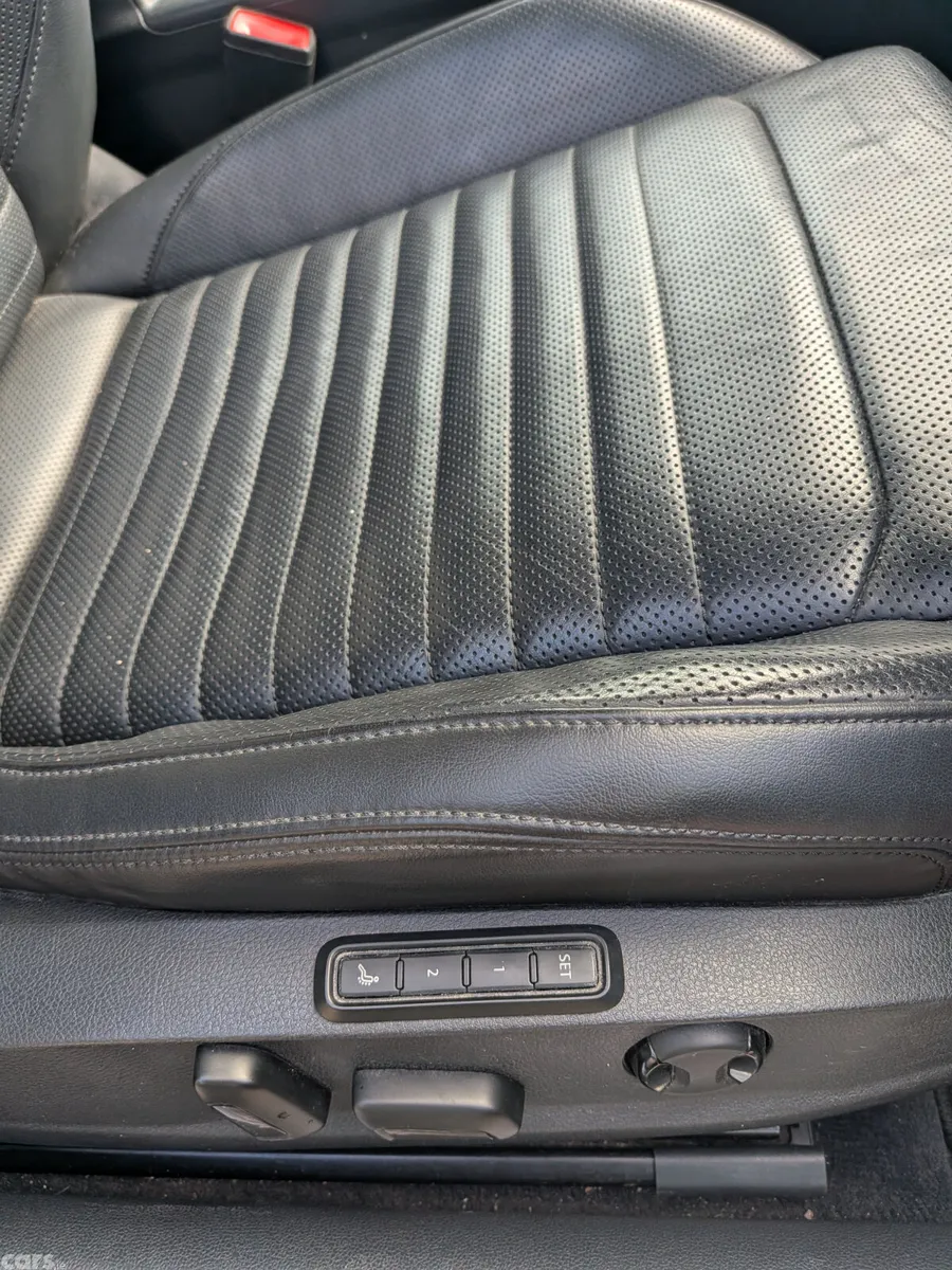 Volkswagen Passat Estate, Diesel, 2018, Silver